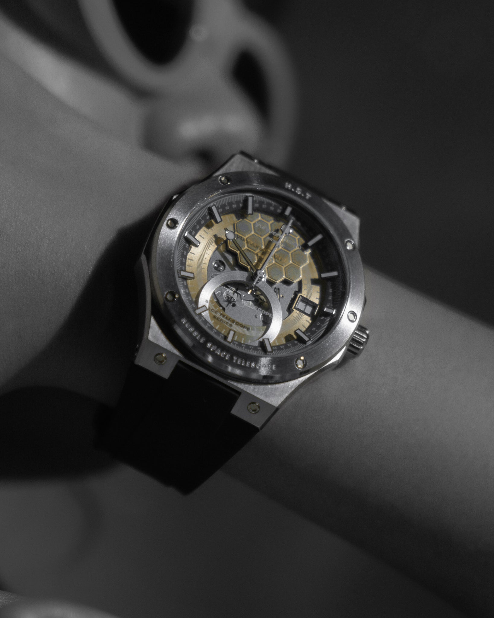 H.S.T-SILVER｜SPACE TELESCOPE SERIES｜DESIGNER SERIES