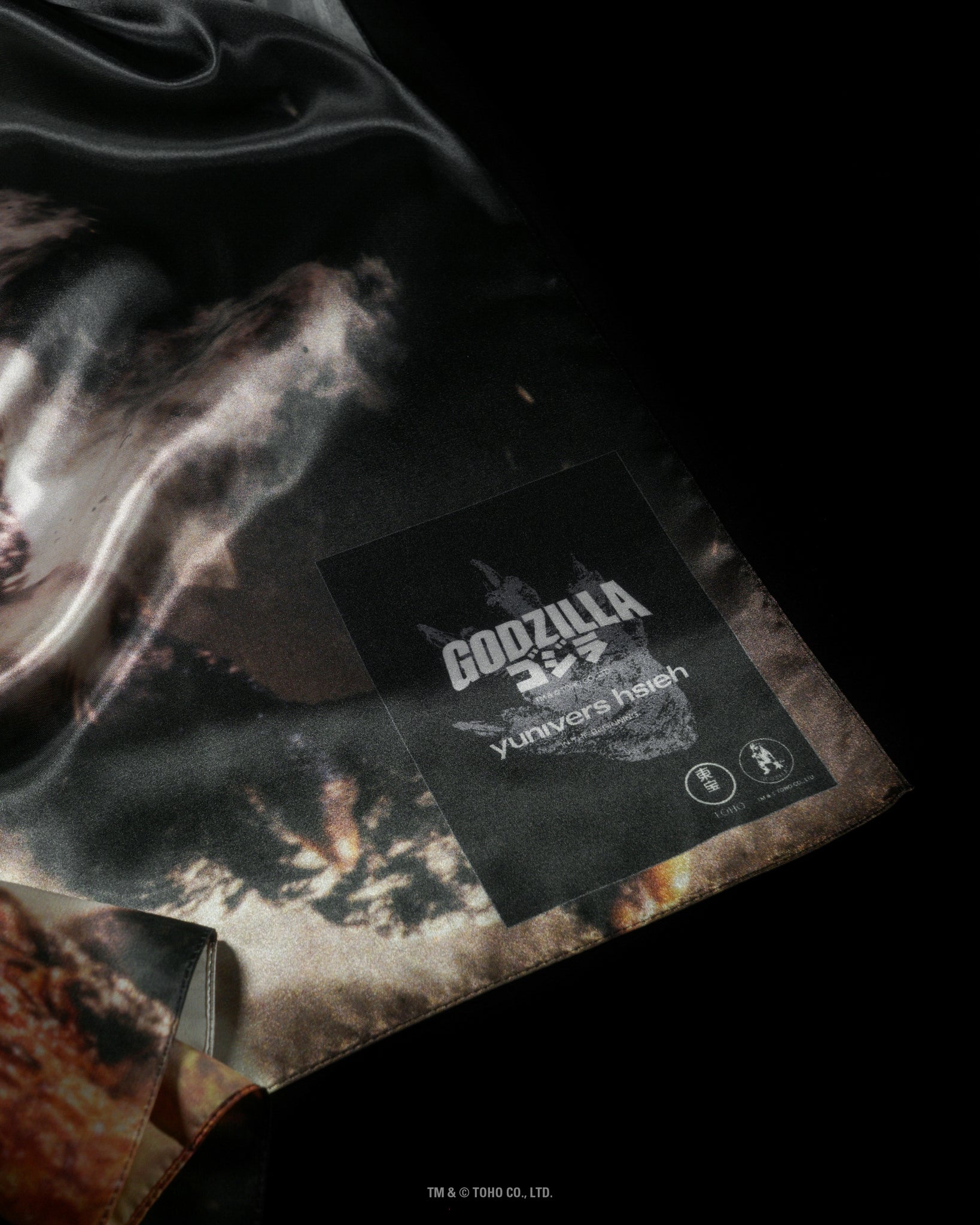 【PRE-ORDER】1995-GODZILLA｜GODZILLA 70th SERIES｜SILK SCARF SERIES｜LIMITED EDITION