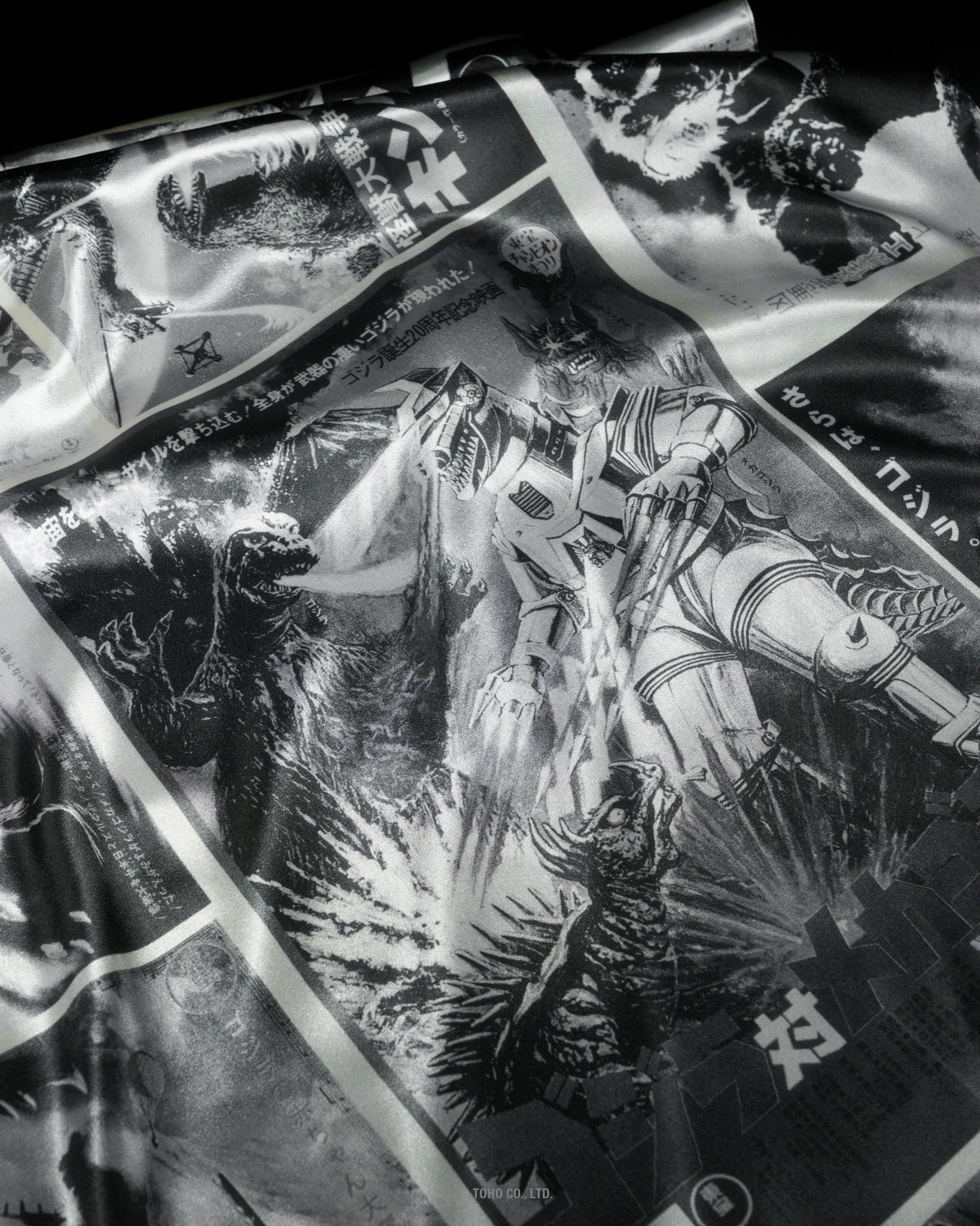 【PRE-ORDER】POSTERS-BLACK｜GODZILLA 70th SERIES｜SILK SCARF SERIES｜LIMITED EDITION
