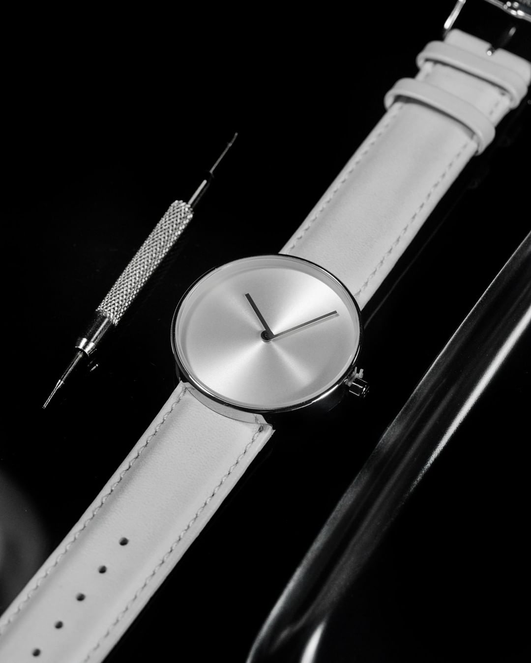LIGHT WHITE｜CLASSIC SILVER｜ZUWATCH SERIES - yunivers hsieh