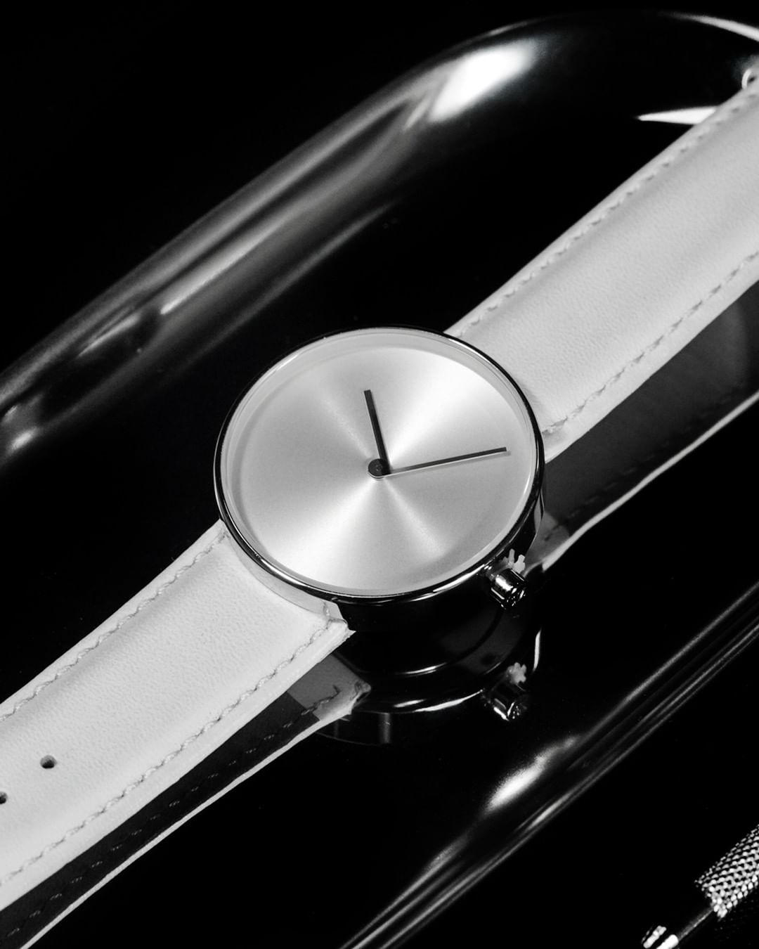 LIGHT WHITE｜CLASSIC SILVER｜ZUWATCH SERIES - yunivers hsieh